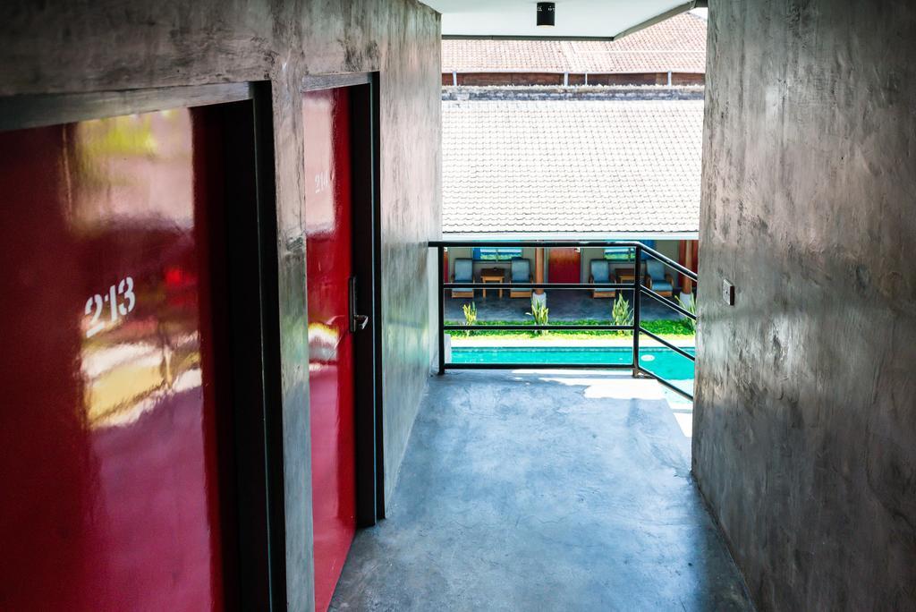 Kayun Hostel Легиан Номер фото