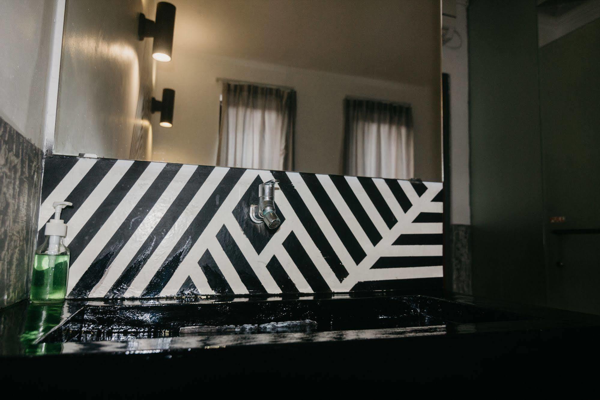 Kayun Hostel Легиан Экстерьер фото
